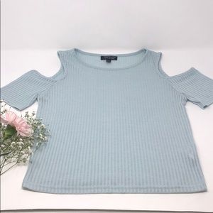 TopShop Cold Shoulder Cut Out Top. EUC.